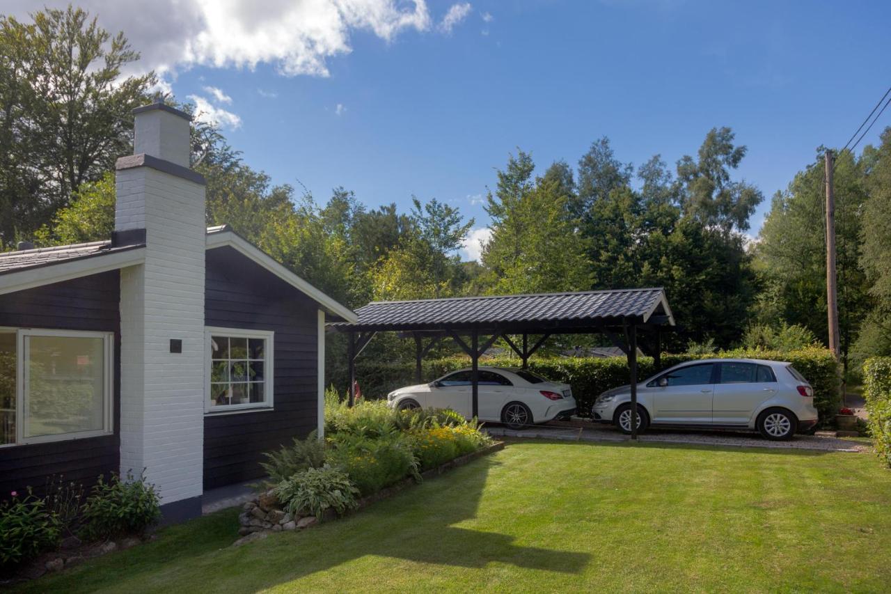 Very Nice Cottage By The Lake. Lursjoen! Hästveda エクステリア 写真