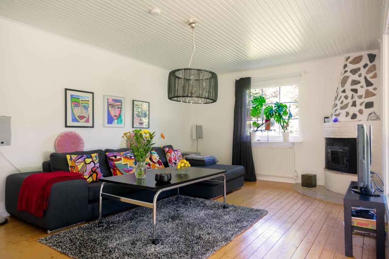 Very Nice Cottage By The Lake. Lursjoen! Hästveda エクステリア 写真